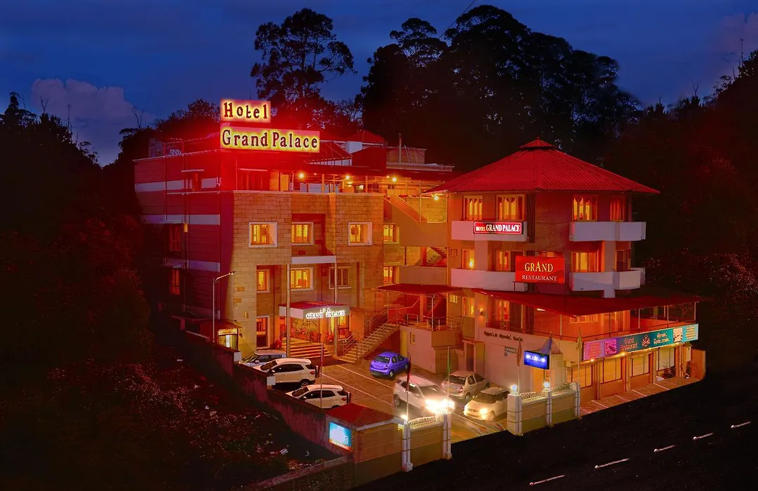 Hotel Grand Palace-1